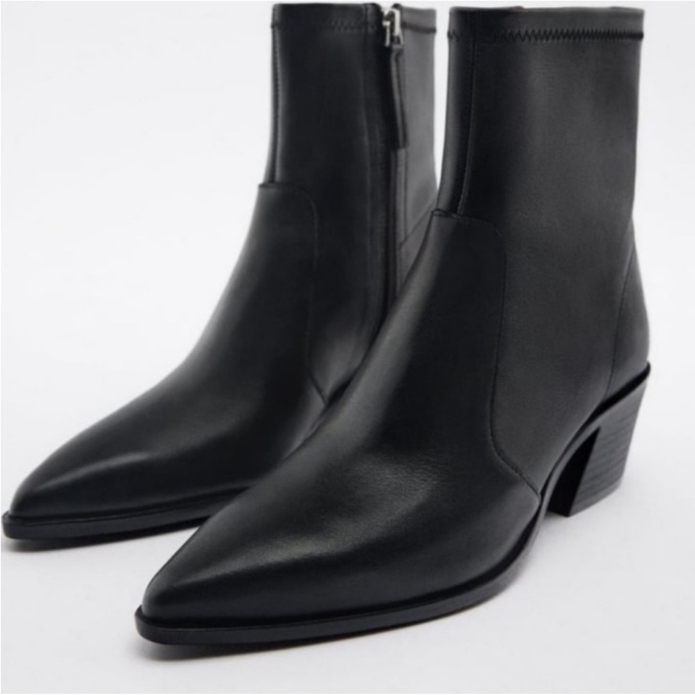 🖤Zara leather booties. size 7.